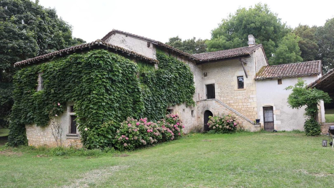 Photo of Outdoor in Charras
