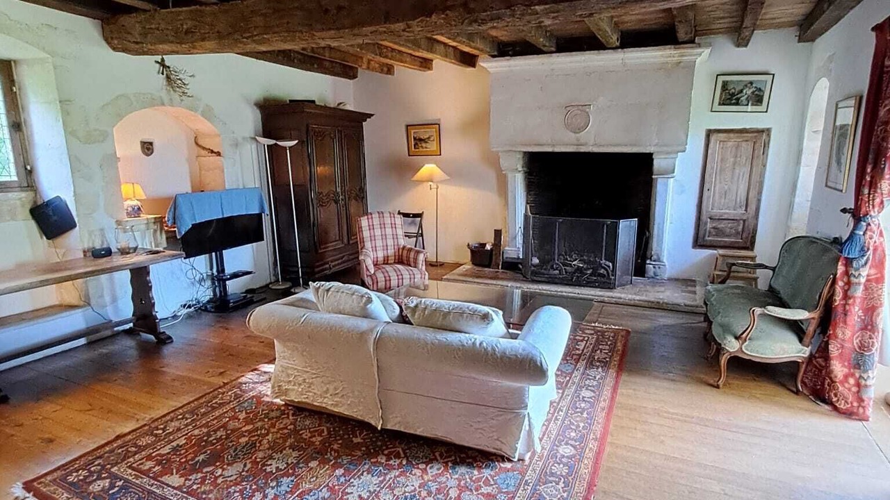 Photo of Livingroom in Charras