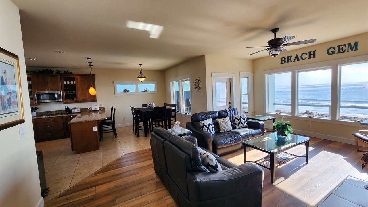 Photo of Livingroom in Ocean Shores