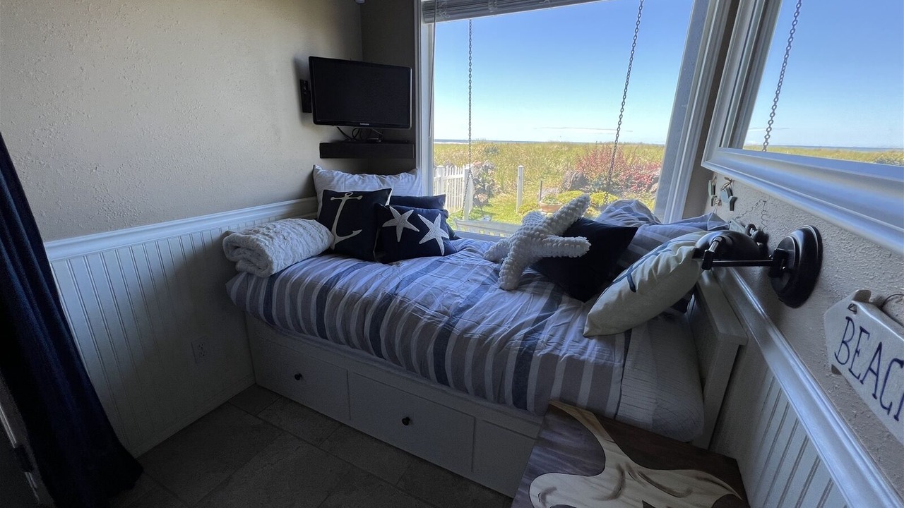 Photo of Bedroom in Moclips