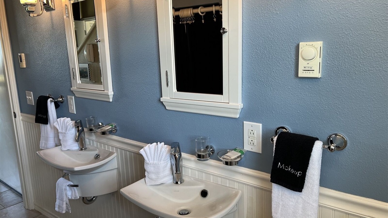 Photo of Bathroom in Moclips