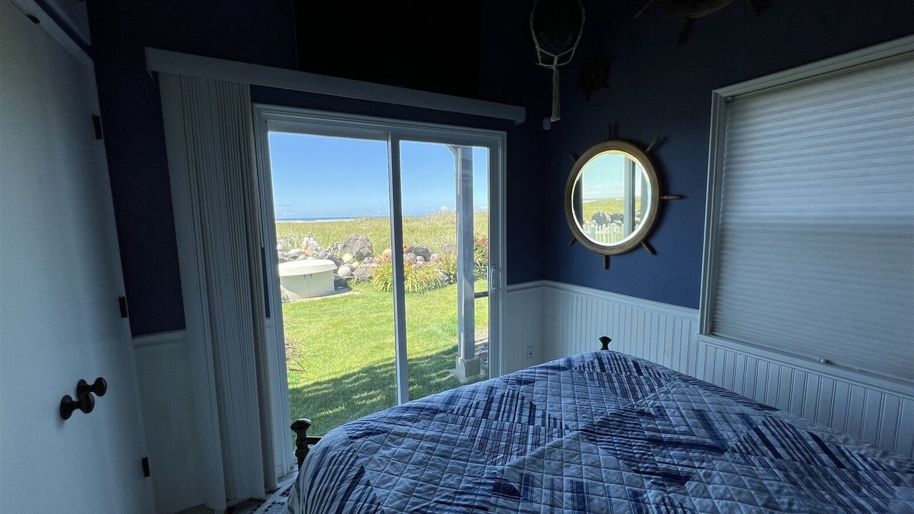 Photo of Bedroom in Moclips