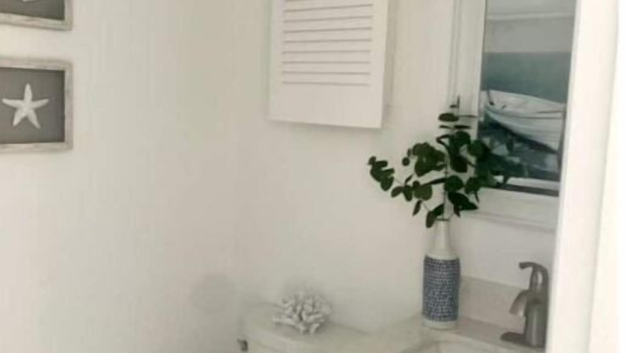 Photo of Bathroom in Oceanmarsh Subdivision