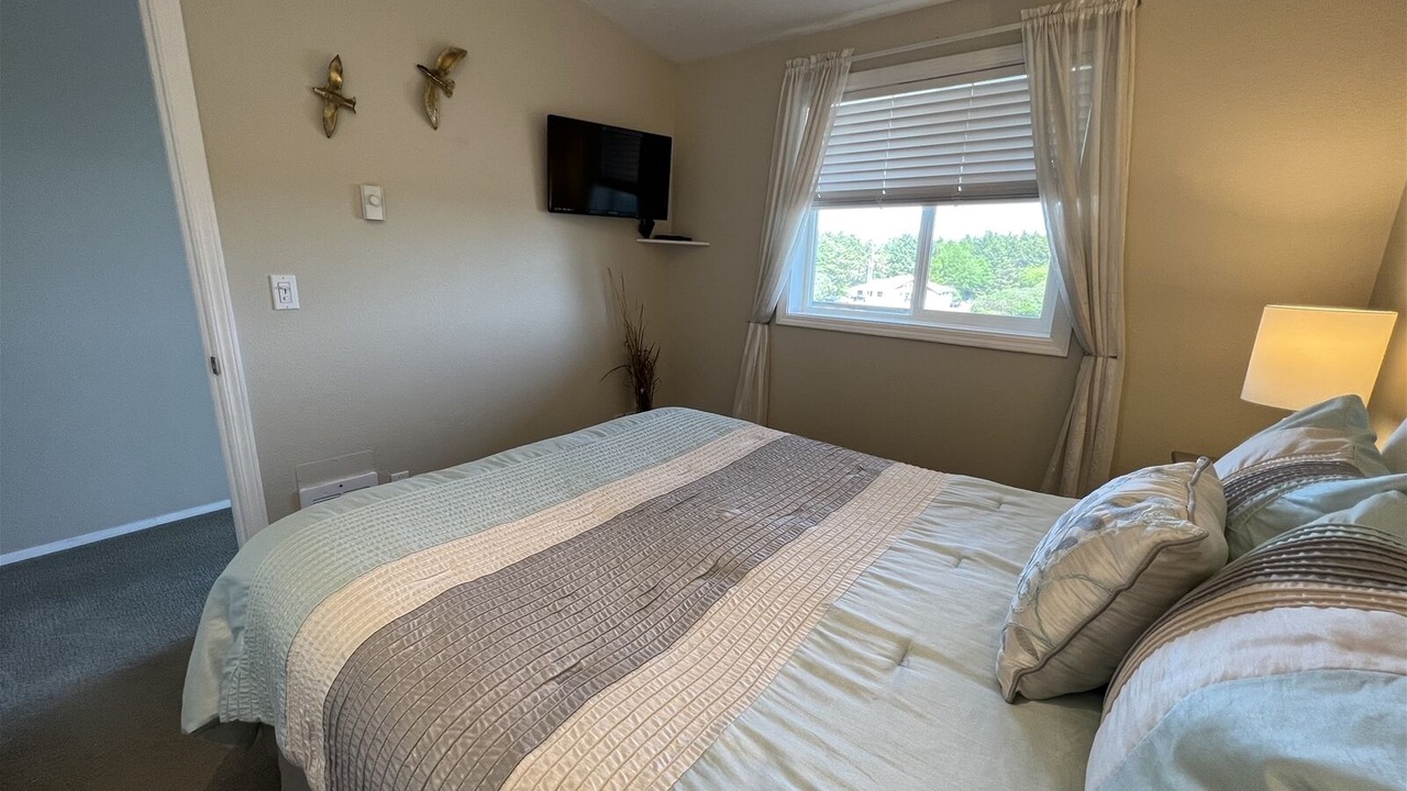 Photo of Bedroom in Ocean Shores