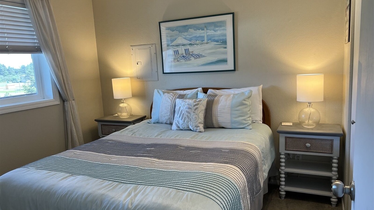 Photo of Bedroom in Ocean Shores