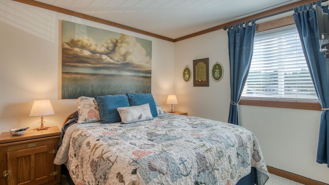 Photo of Bedroom in Ocean Shores