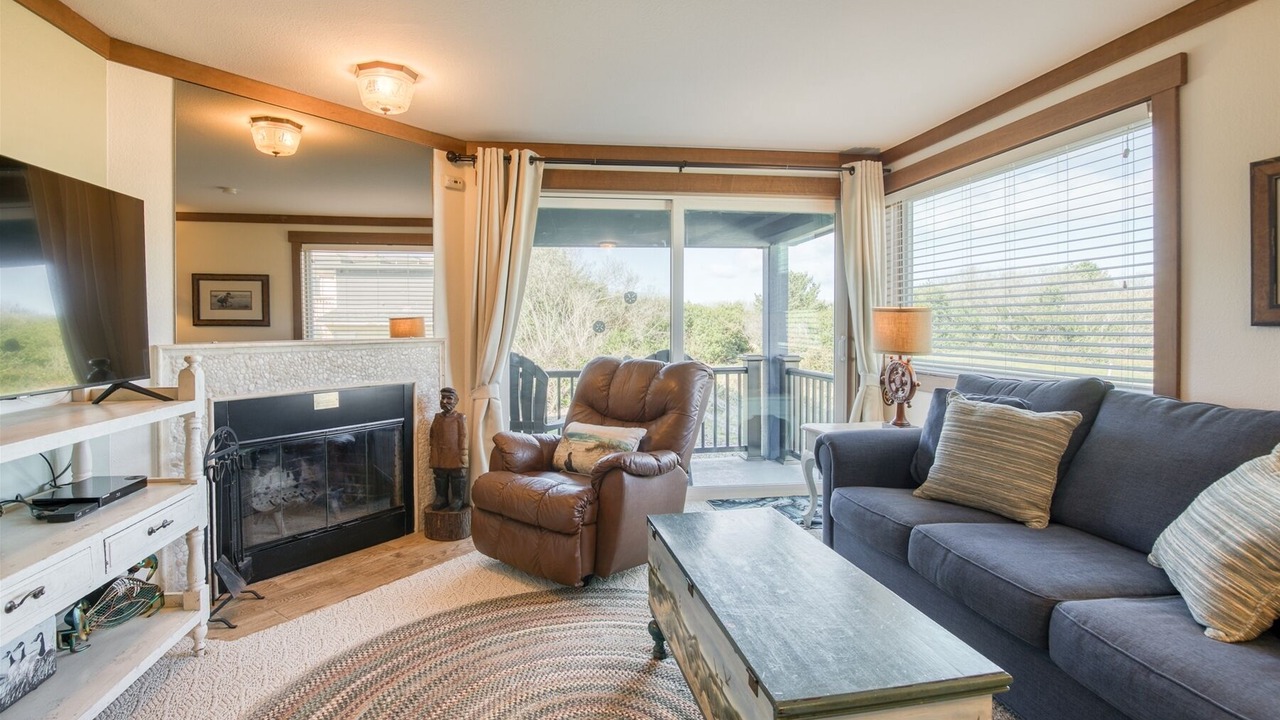 Photo of Livingroom in Ocean Shores
