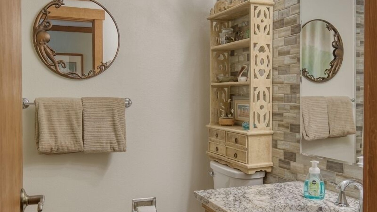 Photo of Bathroom in Ocean Shores