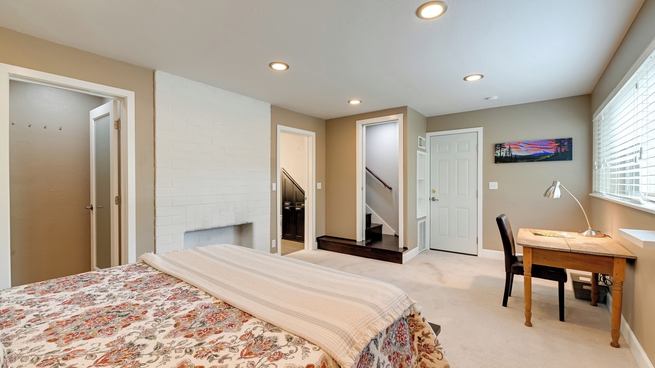 Photo of Bedroom in Grants Pass