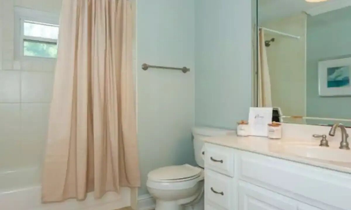 Photo of Bathroom in Pine Level
