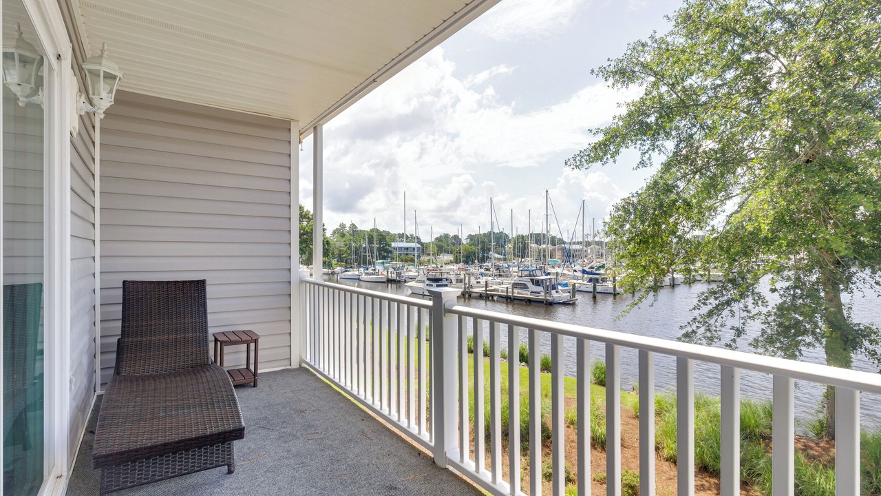 Photo of Patio Balcony in Fairfield Harbour