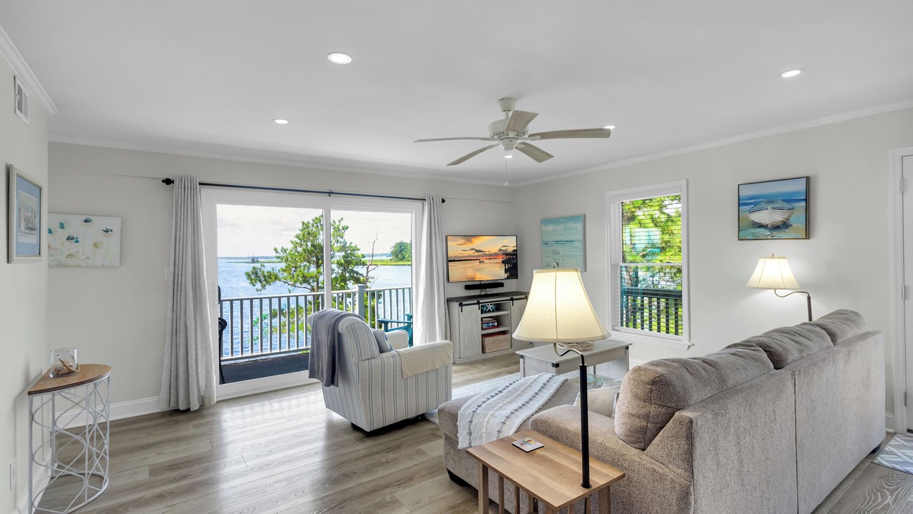 Photo of Livingroom in Fairfield Harbour