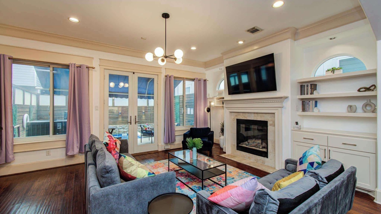 Photo of Livingroom in Greater Heights