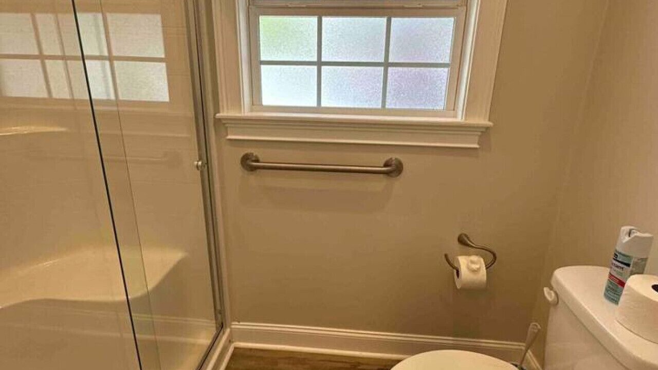 Photo of Bathroom in Mentone