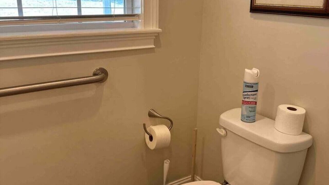 Photo of Bathroom in Mentone
