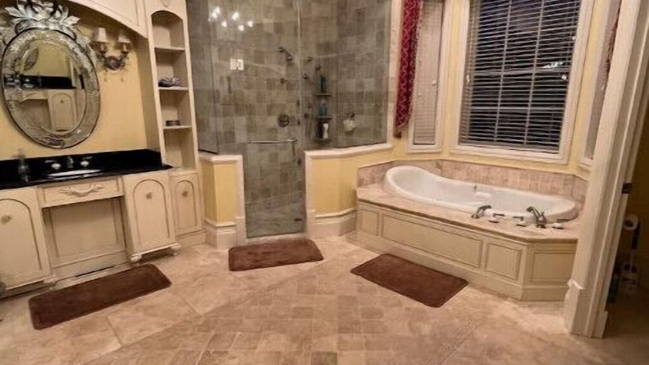 Photo of Bathroom in Benton