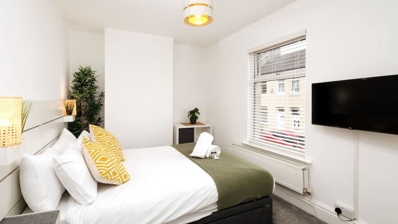 Photo of Bedroom in Barry