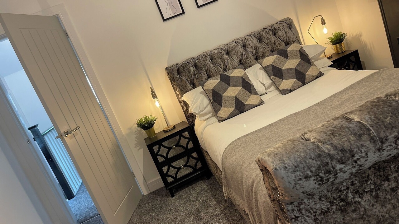 Photo of Bedroom in Brierley Hill