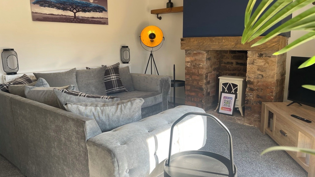 Photo of Livingroom in Brierley Hill