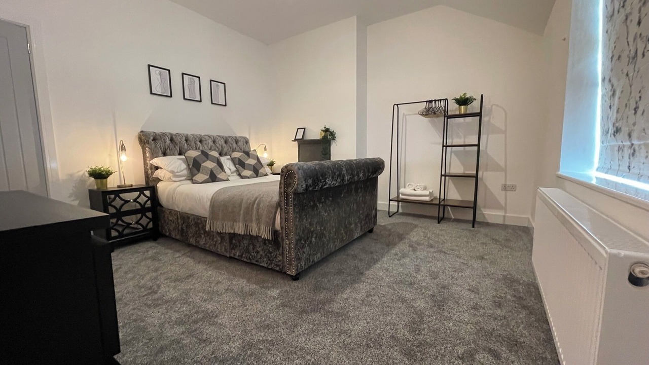 Photo of Bedroom in Brierley Hill