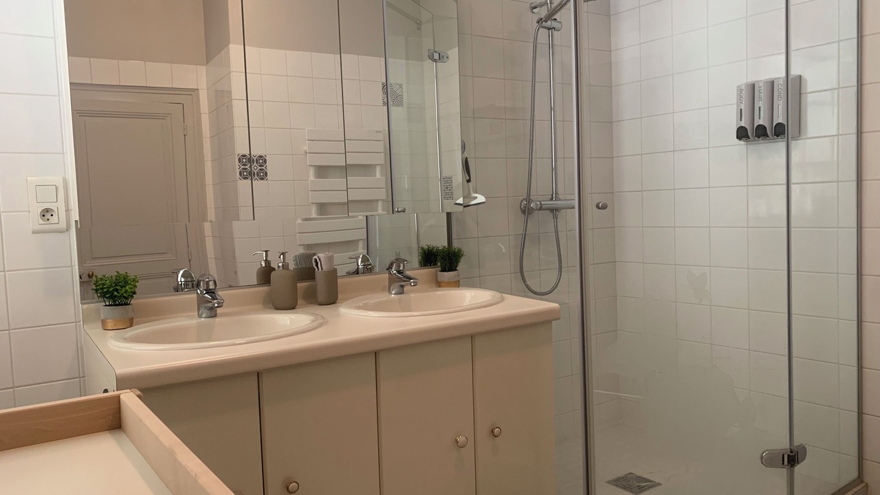 Photo of Bathroom in Vouvray