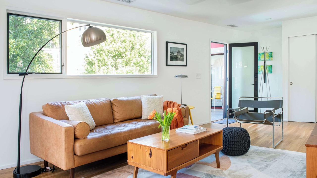 Photo of Livingroom in Midtown
