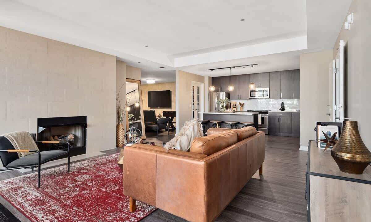 Photo of Livingroom in Rush and Division