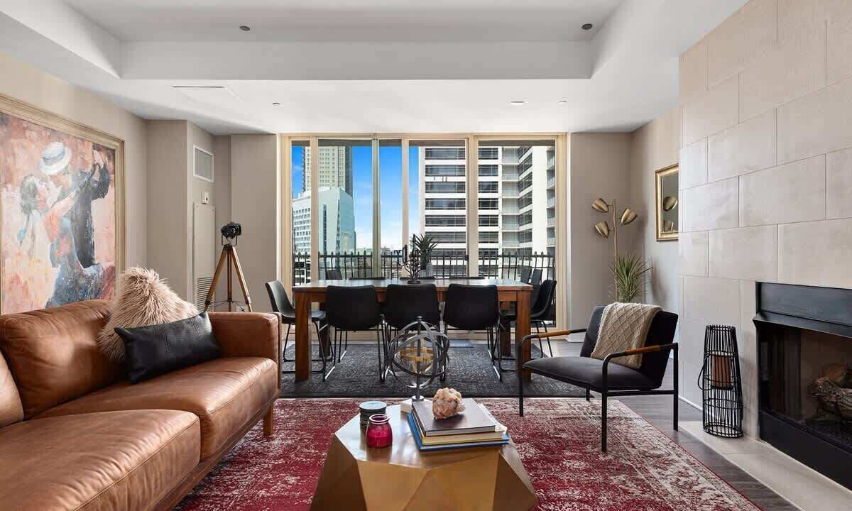 Photo of Livingroom in Rush and Division