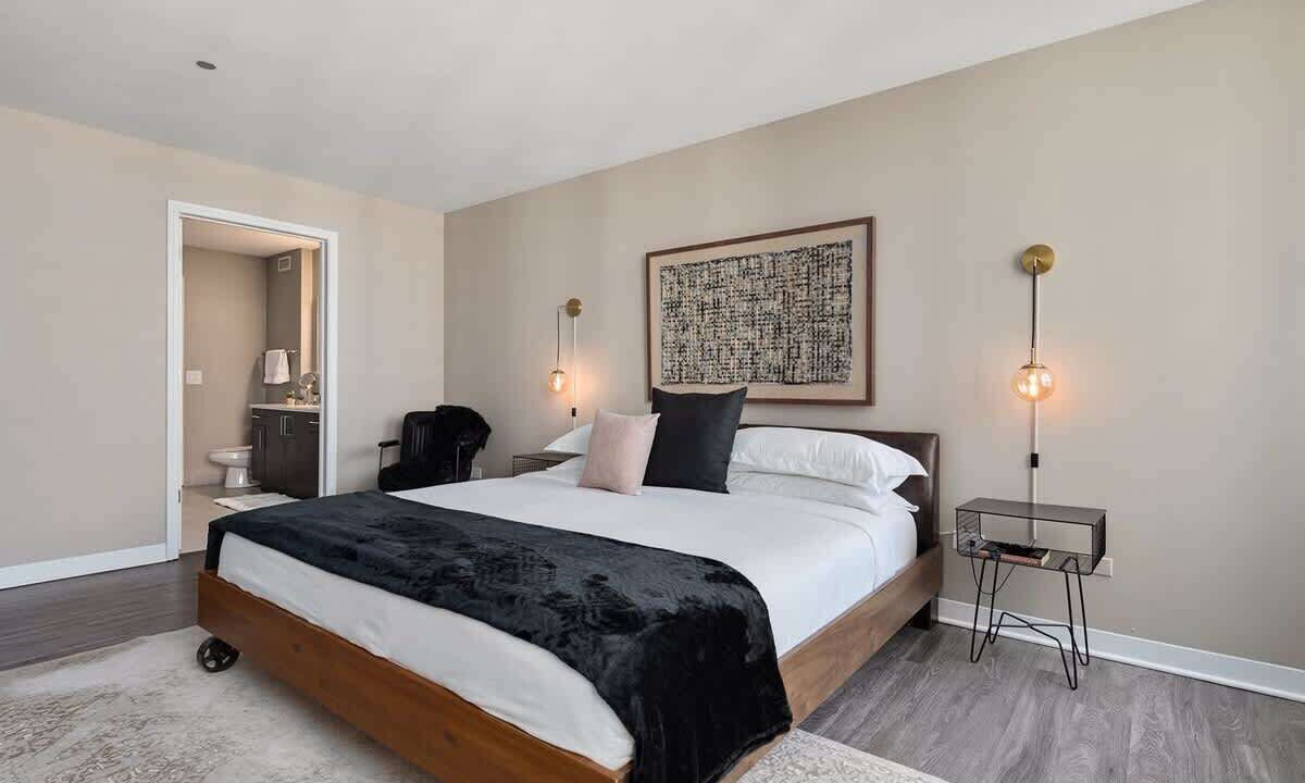 Photo of Bedroom in Rush and Division