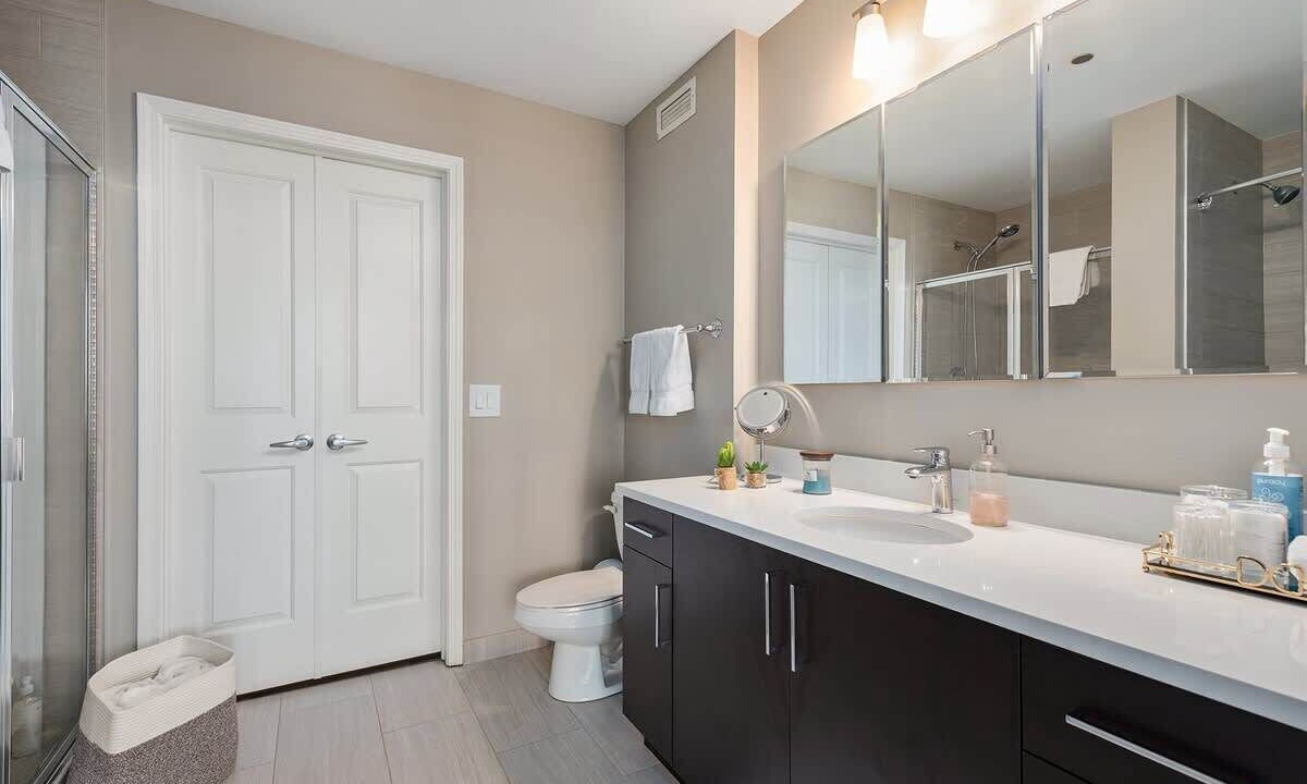 Photo of Bathroom in Rush and Division