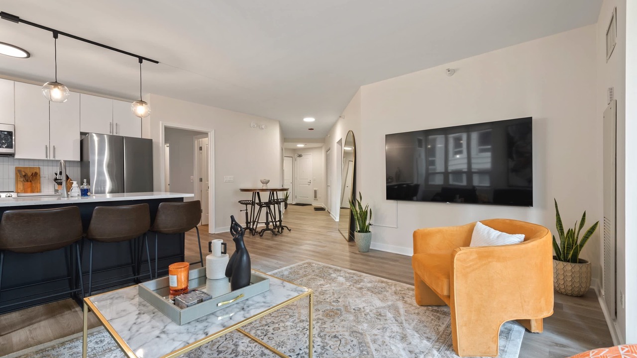 Photo of Livingroom in Rush and Division