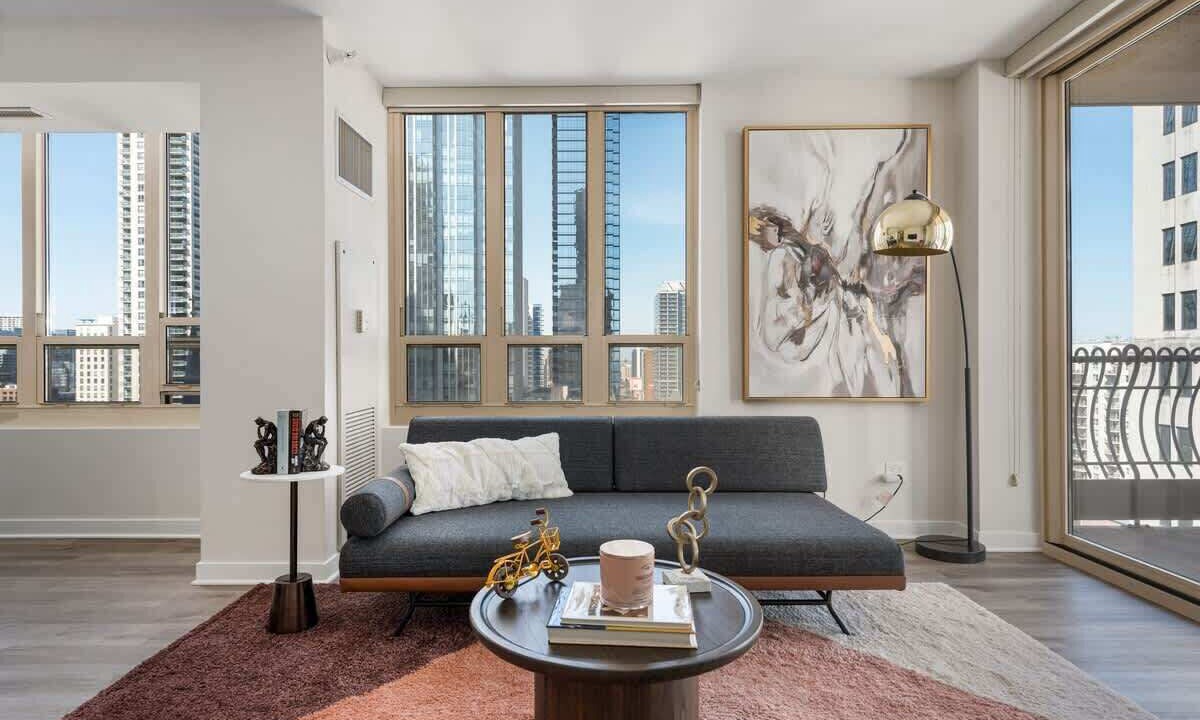 Photo of Livingroom in Rush and Division
