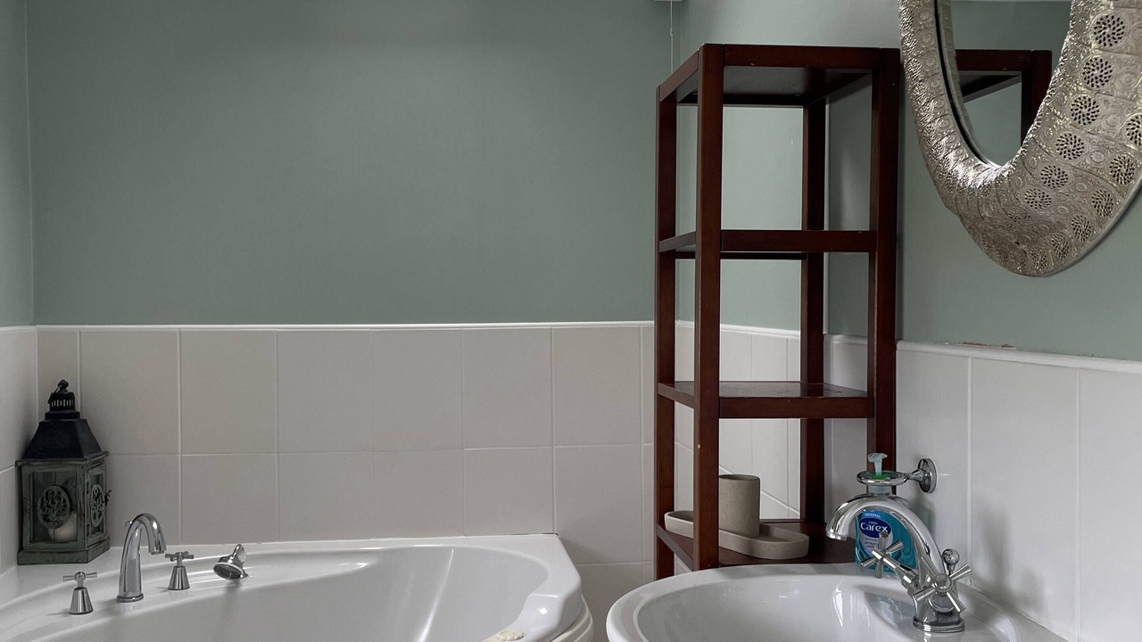 Photo of Bathroom in Scotch Street