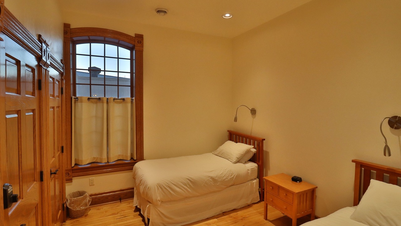 Photo of Bedroom in Kewaunee