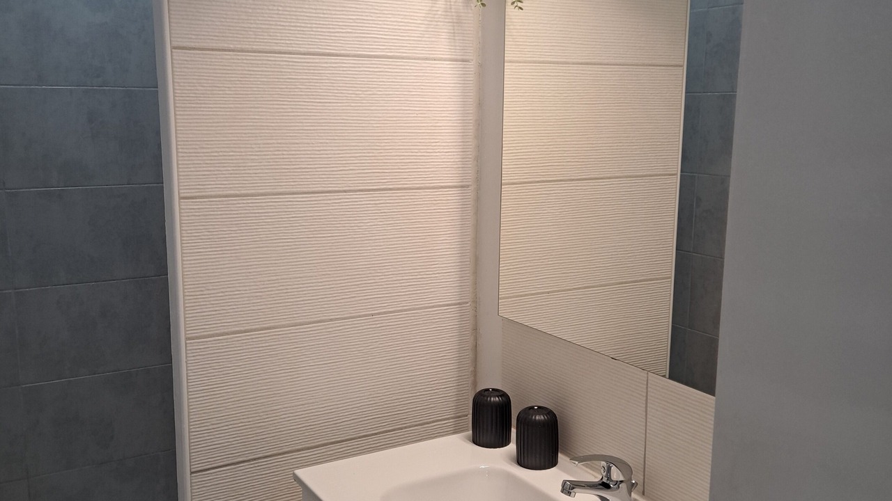 Photo of Bathroom in Sarrancolin
