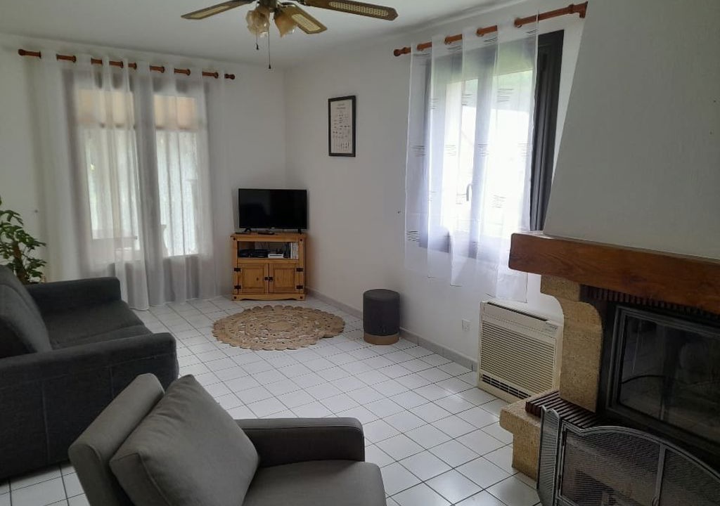 Photo of Livingroom in Sarrancolin