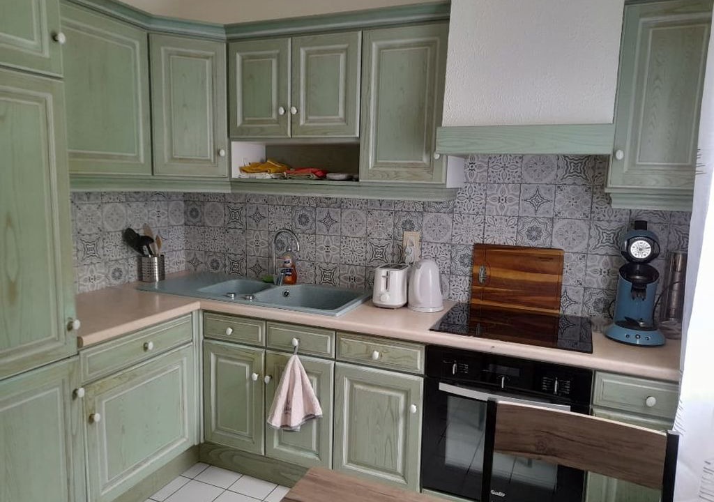 Photo of Kitchen in Sarrancolin