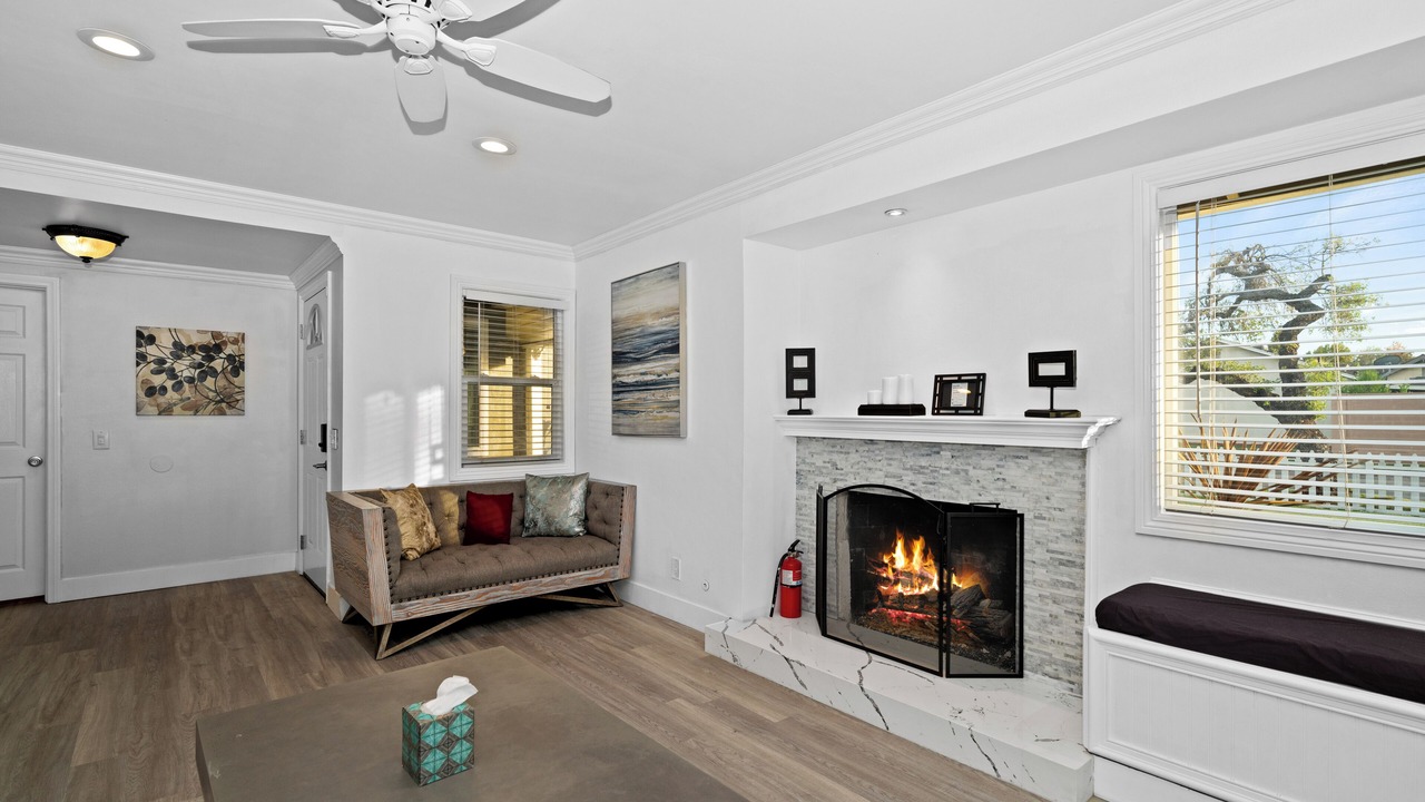 Photo of Livingroom in Northeast Anaheim