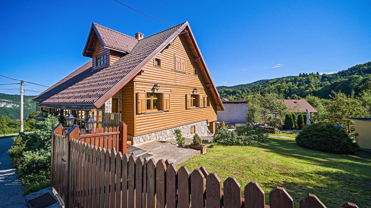 Photo of Others in Skrad