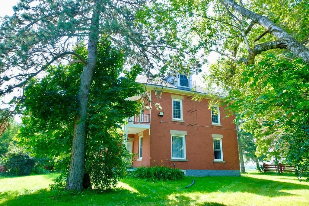 Photo of Outdoor in Erin