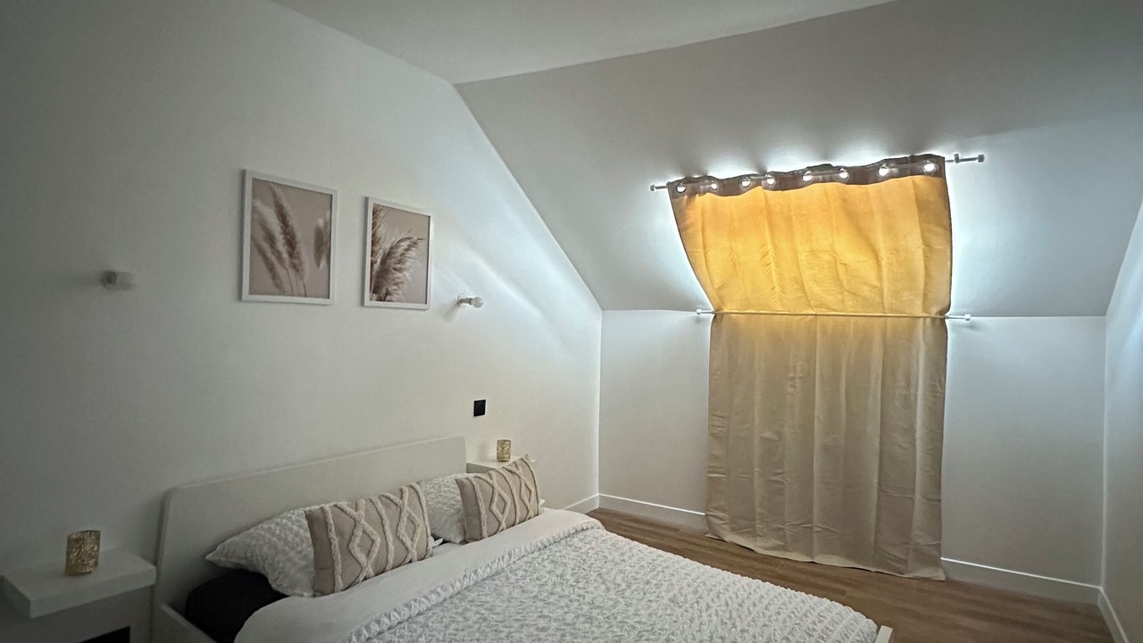 Photo of Bedroom in Villeneuve-sous-Dammartin