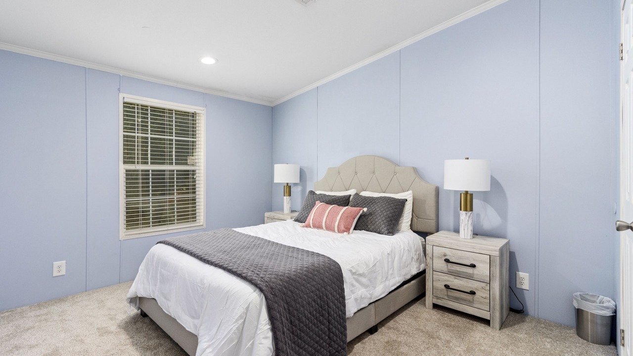 Photo of Bedroom in Coffee City