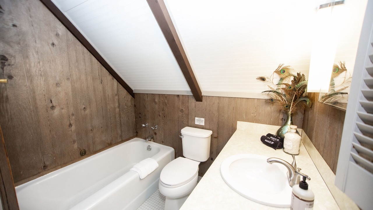 Photo of Bathroom in Beech Mountain