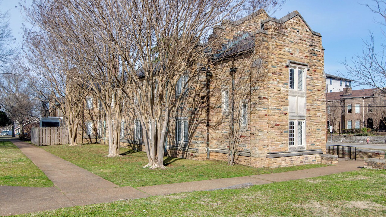 Photo of Outdoor in Music Row