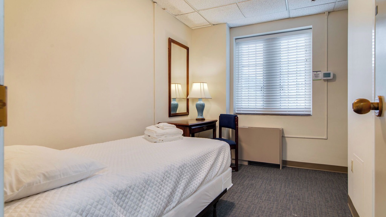 Photo of Bedroom in Music Row