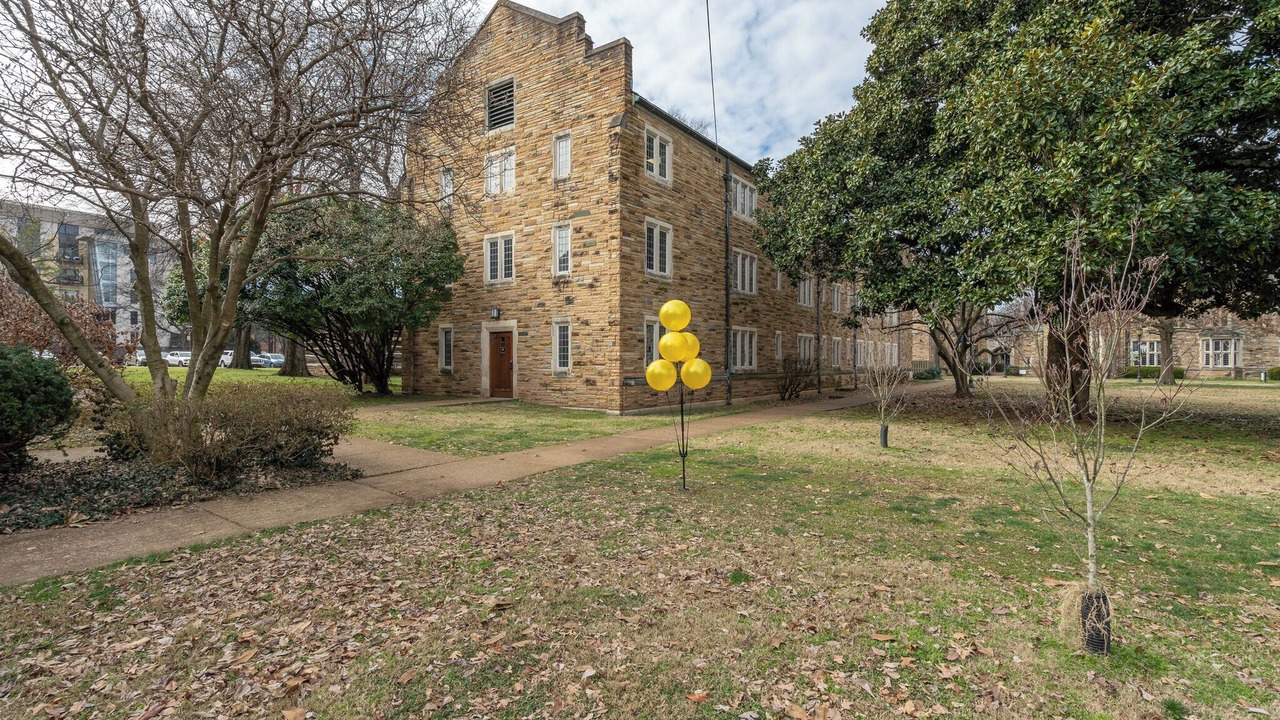 Photo of Outdoor in Music Row