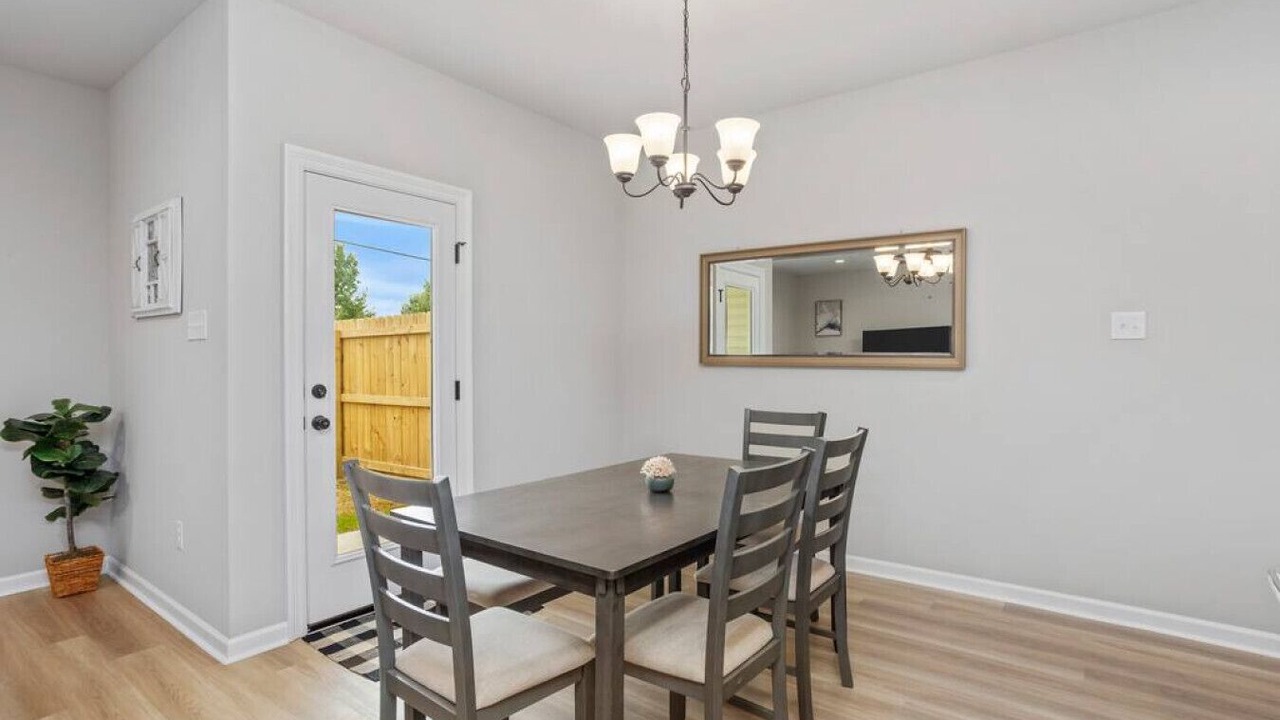 Photo of Livingroom in Highlands - Perkins