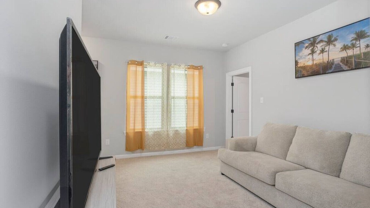 Photo of Livingroom in Highlands - Perkins