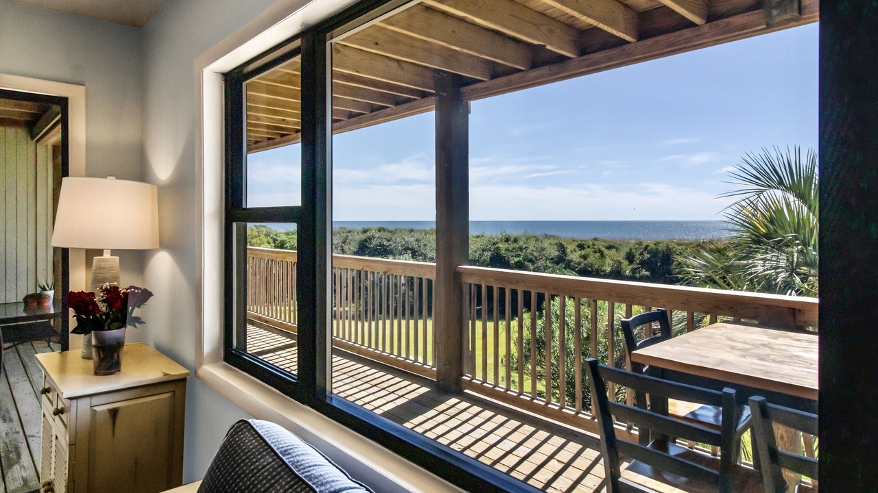 Photo of Livingroom in Caswell Beach