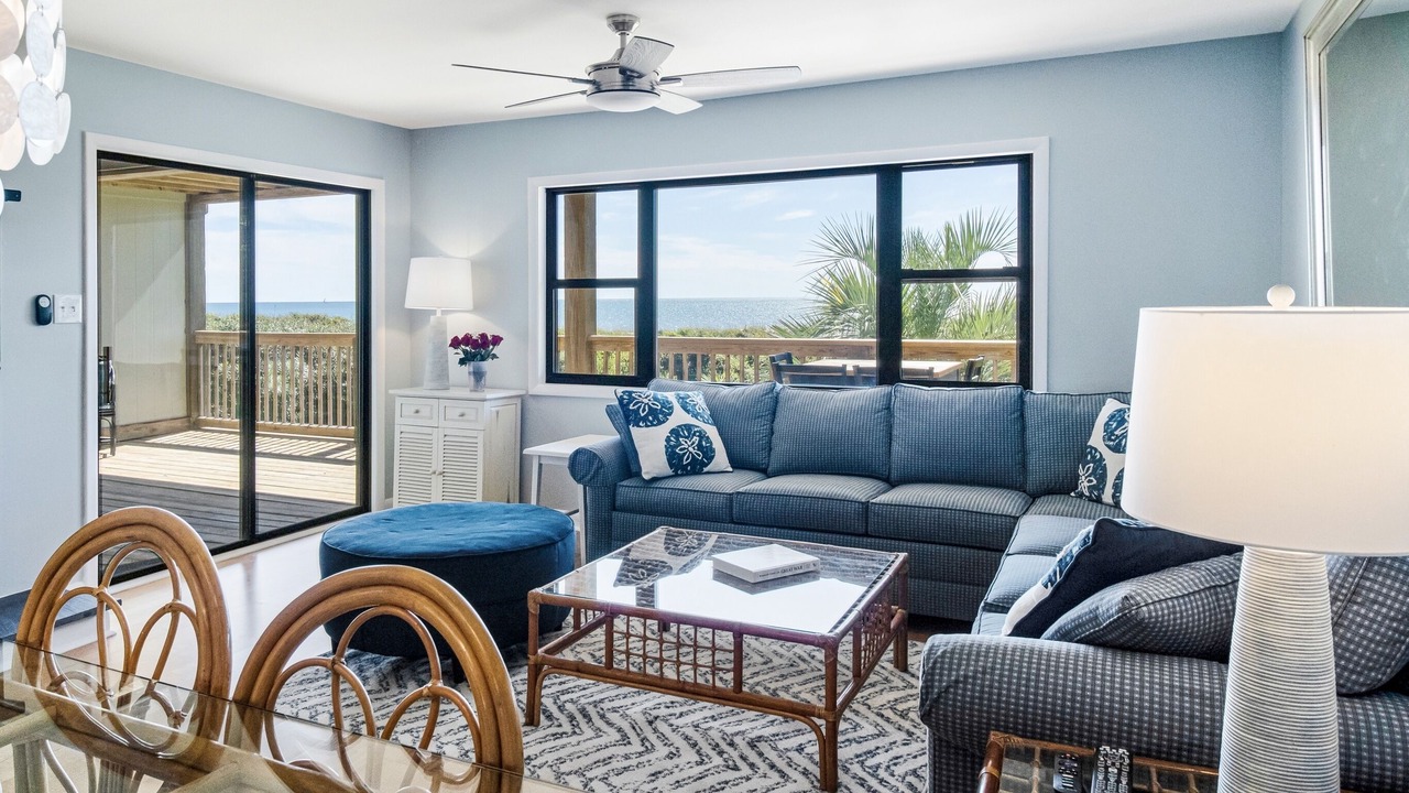 Photo of Livingroom in Caswell Beach